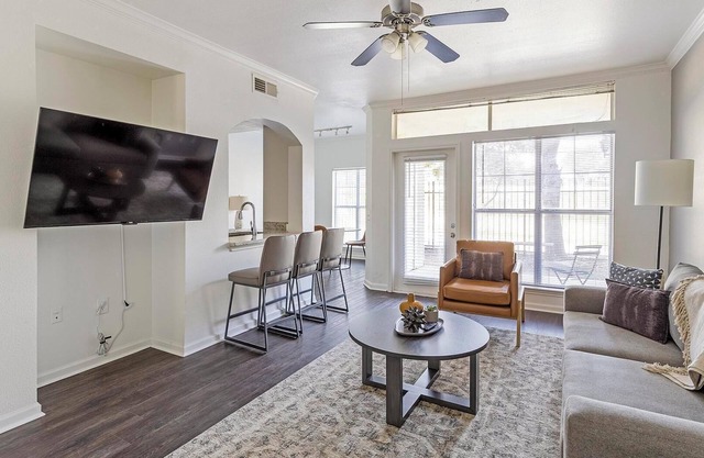 Landing at The Henderson - 1 Bedroom in Downtow.