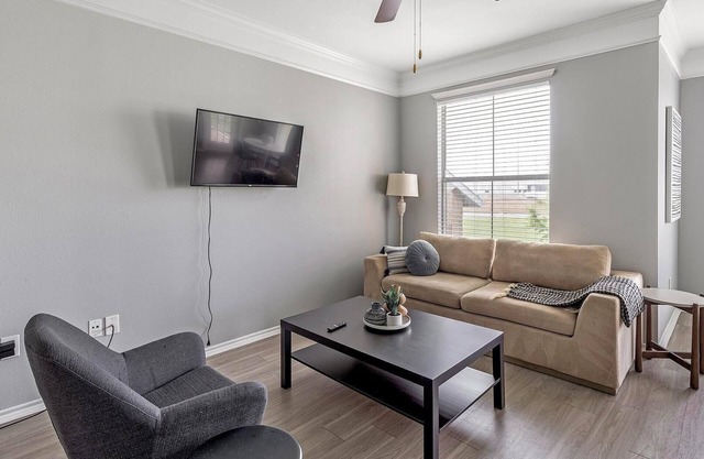 Landing | Beautiful 1BD, Gym, Pool