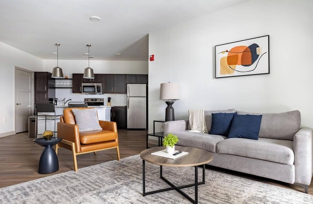 Landing | Beautiful 2BD, Rooftop Lounge, Pool