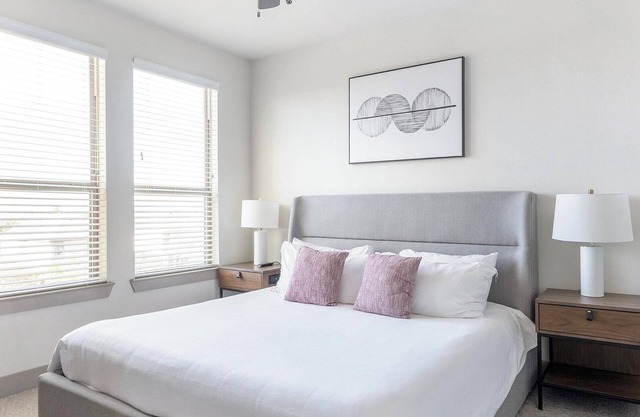 Landing | Chic 1BD, Gym, Courtyard