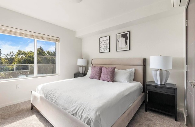 Landing | Incredible 1BD, Gym, Clubhouse