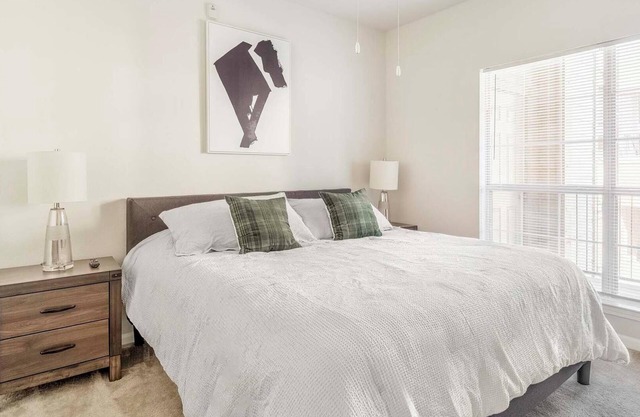 Landing | Incredible 2BD, Gym, Pool