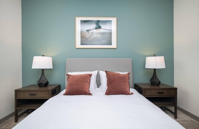 Landing | Modern 1BD, Clubhouse, Gym