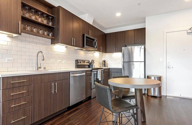 Landing | Modern 1BD, Gym