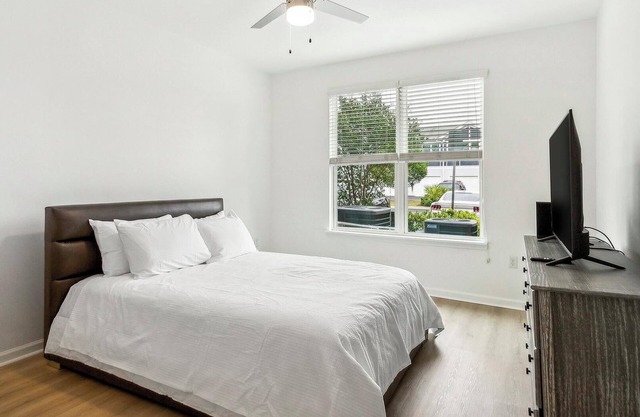 Landing | Modern 1BD, Pool, Yoga Studio