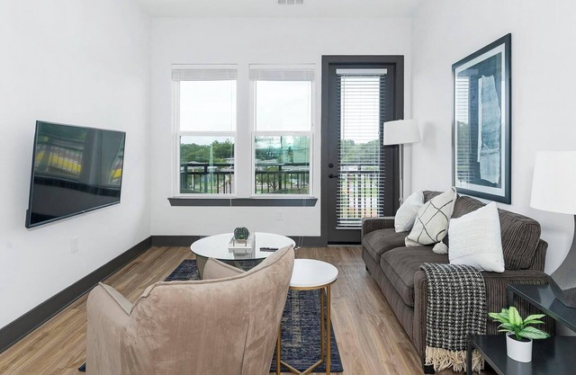 Landing | Modern 1BD, Pool, Clubhouse