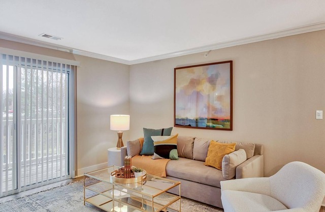 Landing | Spectacular 2BD, Pool, Gym