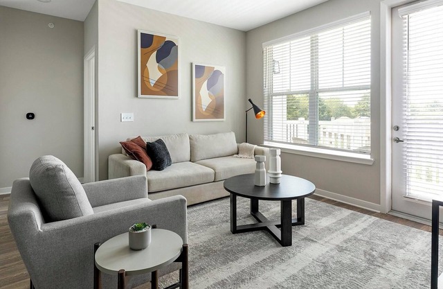 Landing | Spectacular 2BD, Pool, Gym