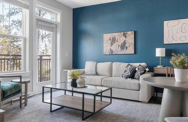 Landing | Stunning 2BD, Pool, Gym