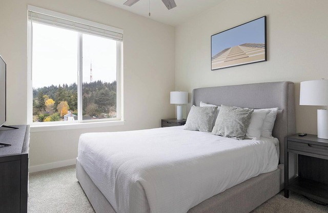 Landing | Stylish 2BD, Gym