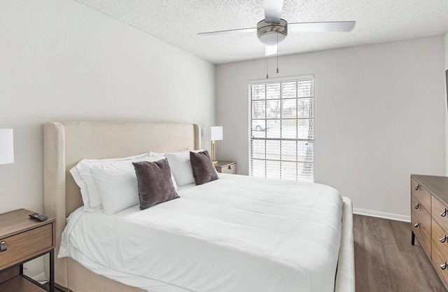Landing | Stylish 2BD, Pool, Courtyard