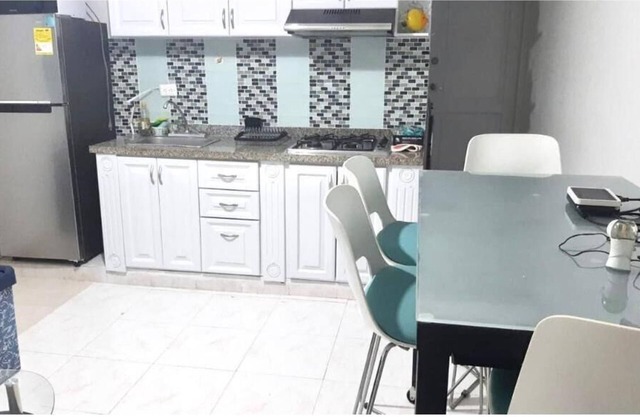 LARGE 1 BEDROOM APT, 2 BLOCKS OFF BOCAGRANDE BEACH, GREAT/SAFE LOCATION!