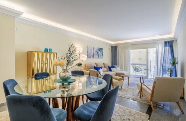 Large 3 Bedroom Apartment in Cascais, minutes from Beachn