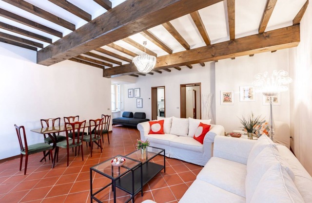 Large Apartment in the Historic Center of Parma