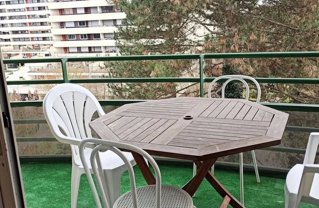 Large apartment Massy proche rer