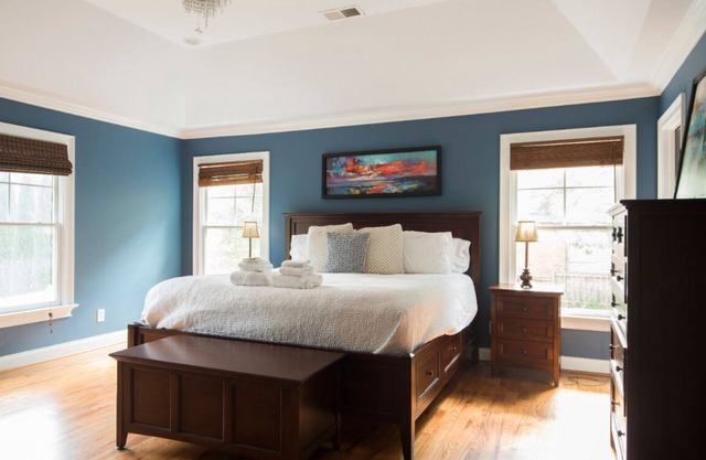 Large bright 4 BR home in Southend