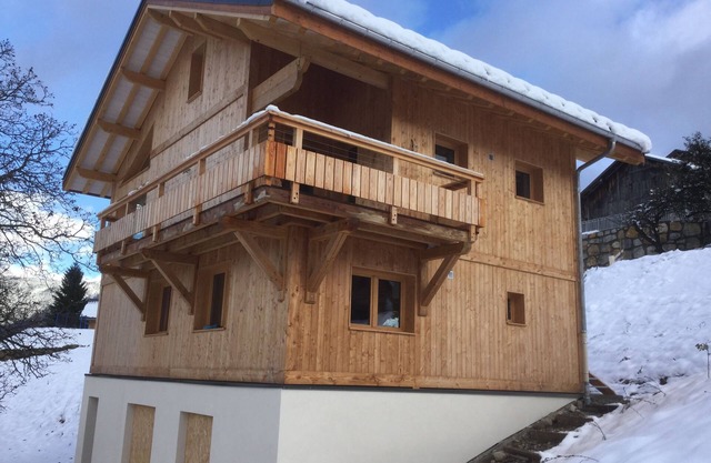 Large chalet with sauna and Scandinavian bath