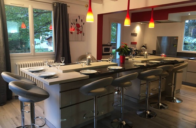 Large chalet * any comfort ideal with friends or family