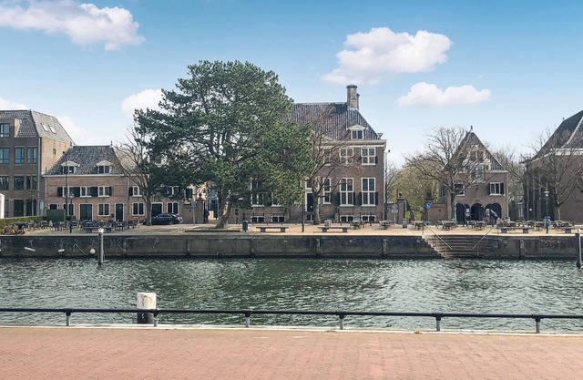 Large cottage with space for a family.