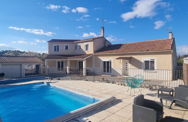 Large villa 200 m2 with swimming pool in Drôme provençale