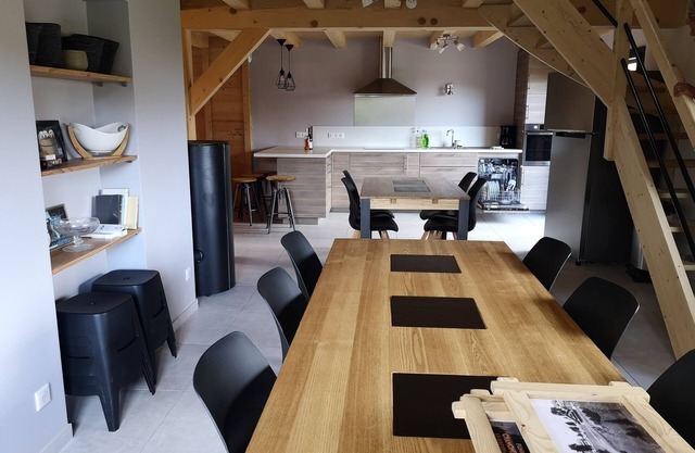 Large gîte sleeping 8 to 15 in chalet at 1000 m in quiet village