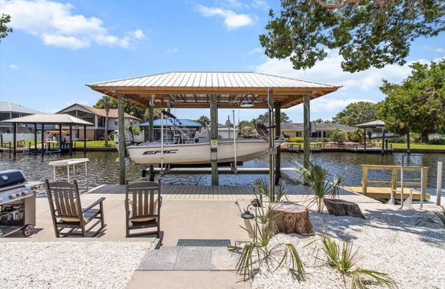 Large Game Room Kayaks No Steps Waterfront