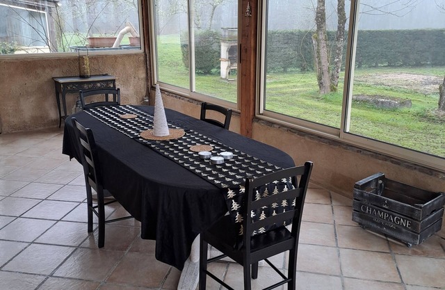 Large gîte in the heart of nature Sleeps 15 Pets welcome 17€