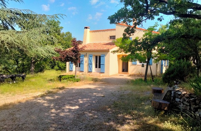 Large house Plan d'Aups Ste Baume Var, sleeps 6, quiet, large garden