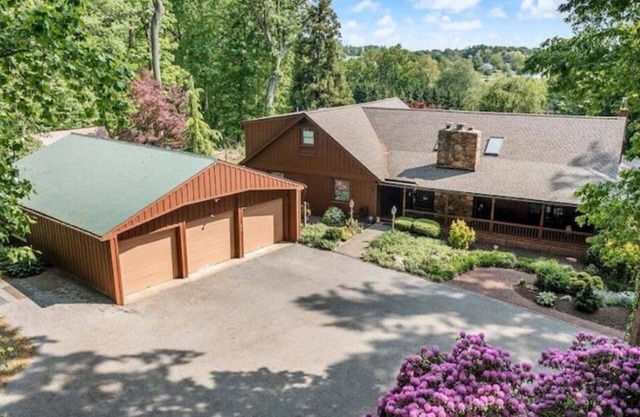 Large Home on 18 Acres of Private Woods with a Hot Tub