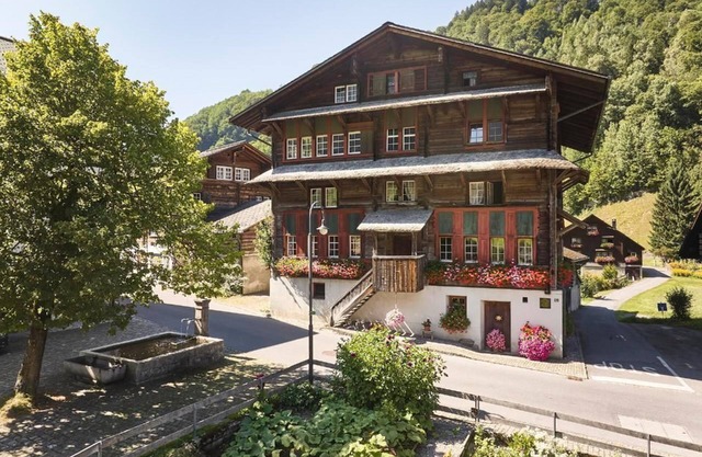 Large house - Foundation Holidays in a listed building