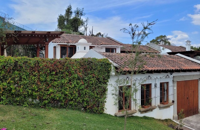 Large house in Antigua Guatemala with pergola
