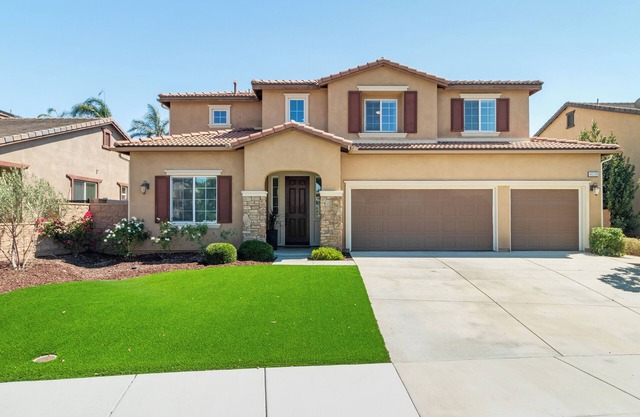 Large Luxury Executive Home in Exclusive Morgan Heights Neighborhood