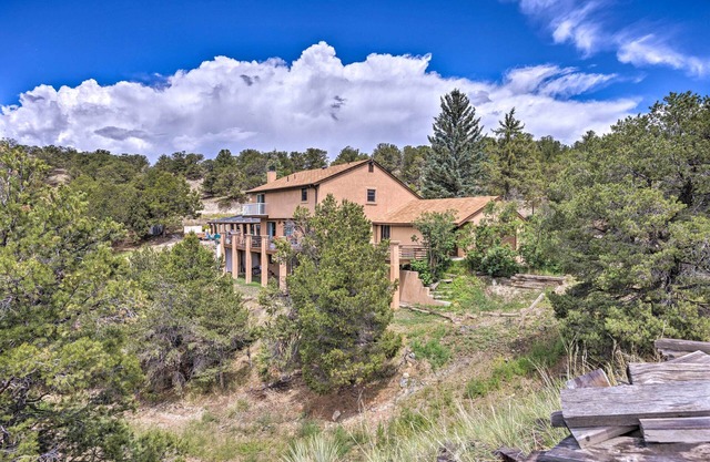 Large Pet-Friendly Salida Ranch w/Hot Tub, Game Room & Scenic Views