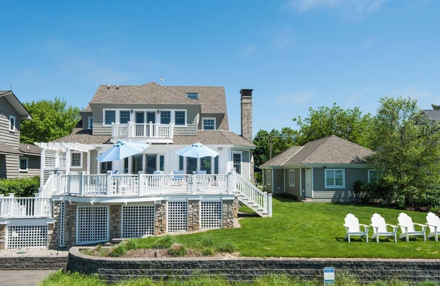 Large Private Beach on Coveted Golden Mile!