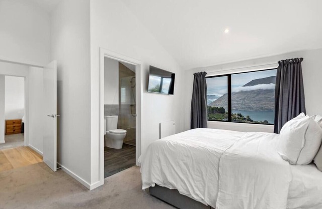 Large Pure Alpine Privacy and Recently Renovated