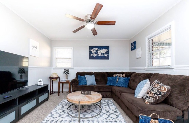 Large Remodeled Home w/screened porch and 2 car garage