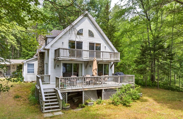 Large Sandy Beach on Lake Kanasatka minutes from hiking trails