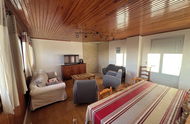 Large T3 70 m2 beautiful volumes panoramic view