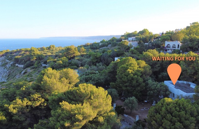 Large villa with sea access (house D)