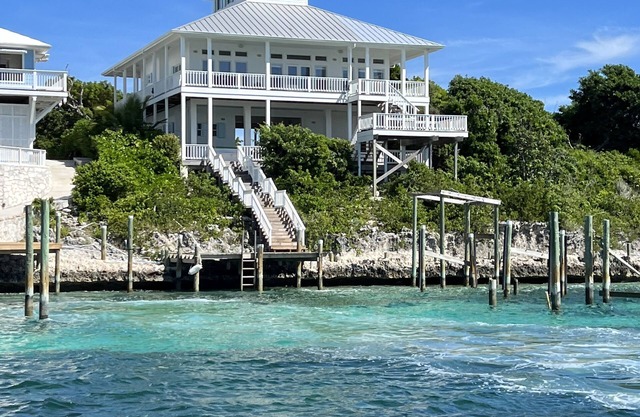 Large waterfront Home on Lubbers with Private Boat Dock