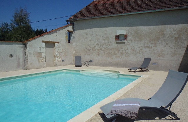 Large, well-equipped gîte and spa (optional) - between Touraine and Berry