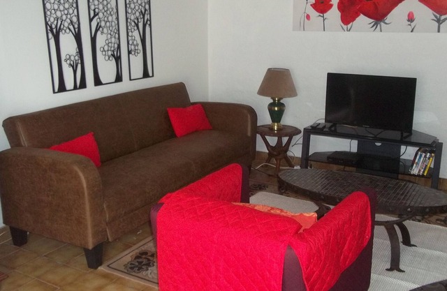 LARMOR BADEN center Bourg Large house 125 m² a few meters from the sea