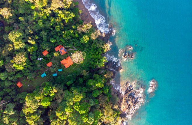Las Caletas Lodge