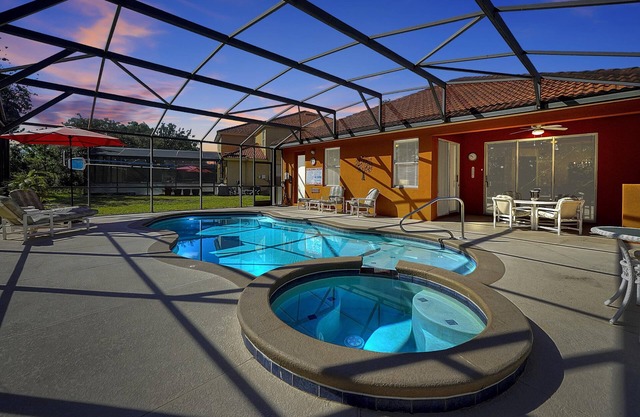 Last Minute Disney Getaway! Villa with Private Pool & Hot Tub. Book Now! #128321