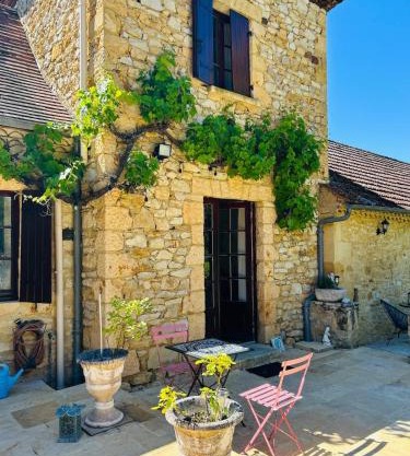 Laugerie Basse Gites Charming Pigeonnier Gite