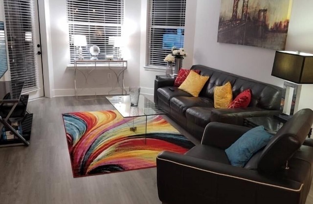 Lavish 2 bedroom 1 Mile from Braves Stadium