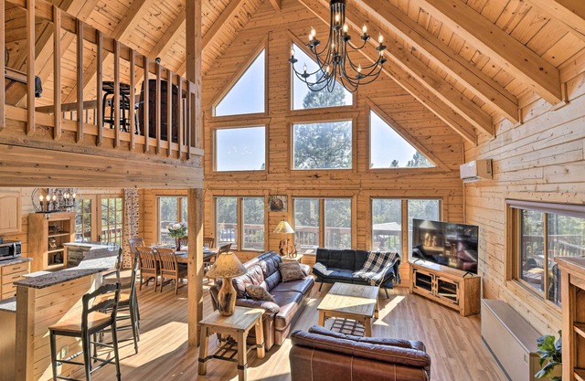 ‘Lazy Beaver Lodge’ Pagosa Cabin w/Deck, Fire Pit