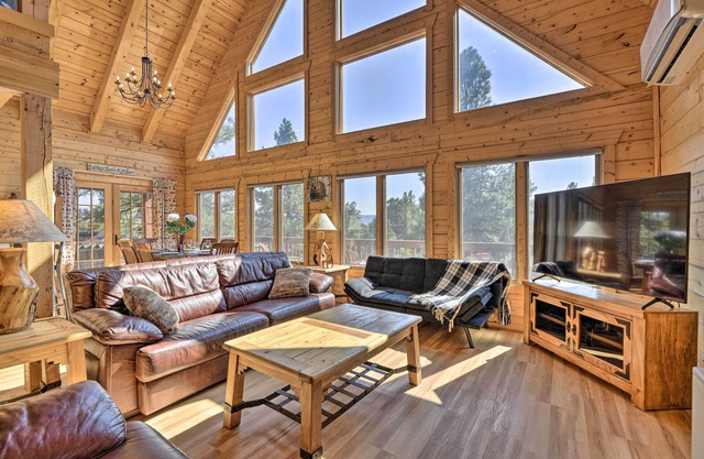 Lazy Beaver Lodge Pagosa Cabin w/Deck, Fire Pit