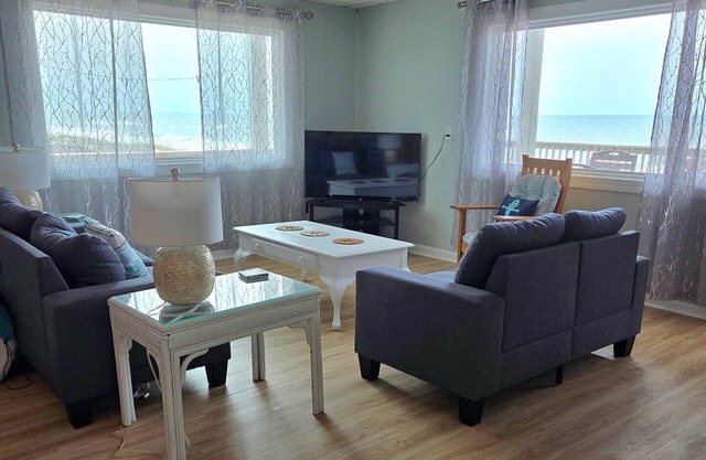 Lazy Haven East-Oceanfront 1/2 Duplex PET FRIENDLY