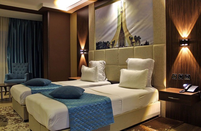 LB Suites Hotel